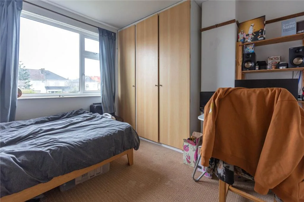 4 bedroom end of terrace house for rent