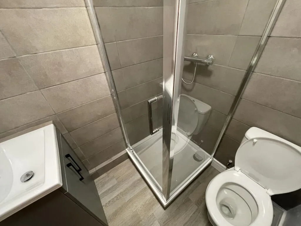 4 bedroom semi-detached house for rent