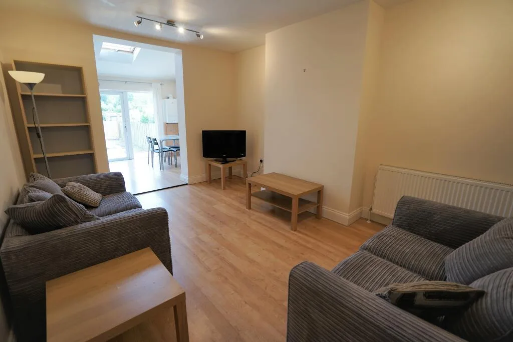 4 bedroom terraced house for rent