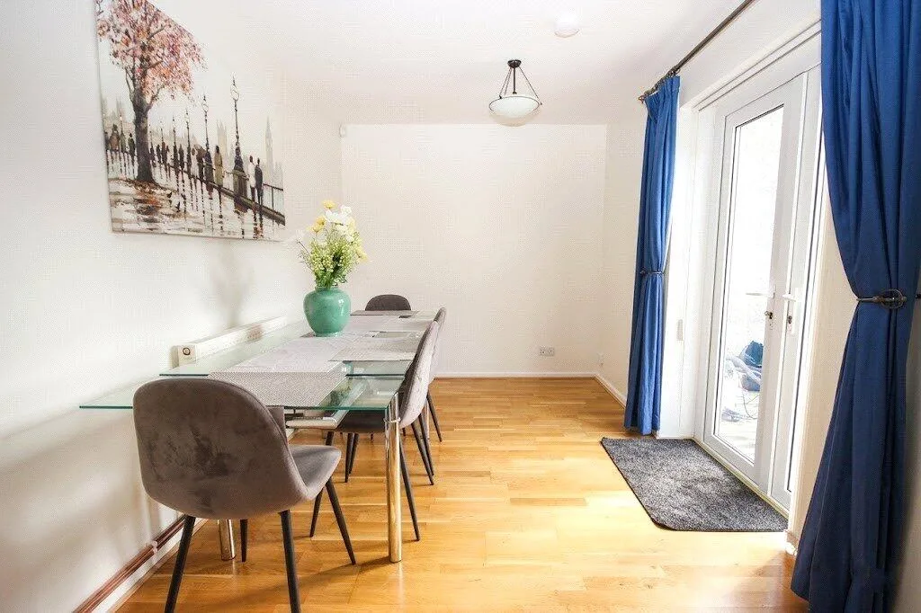 4 bedroom terraced house for rent