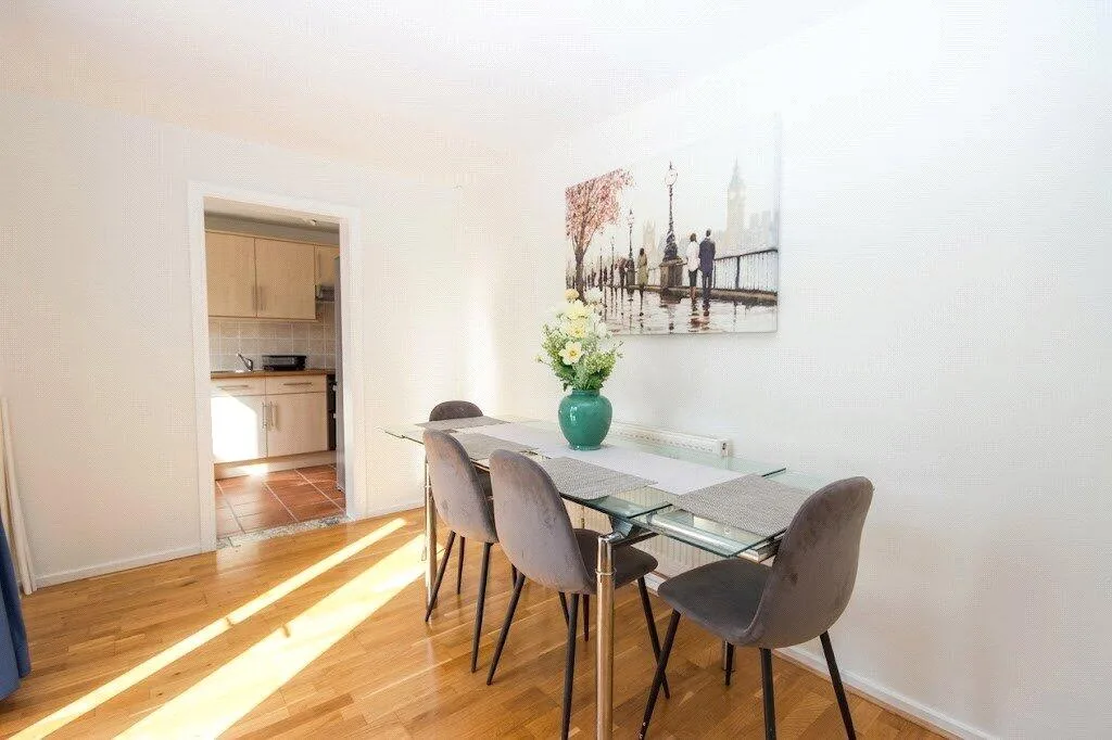 4 bedroom terraced house for rent