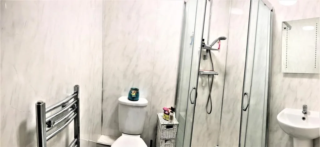 1 bedroom house share for rent