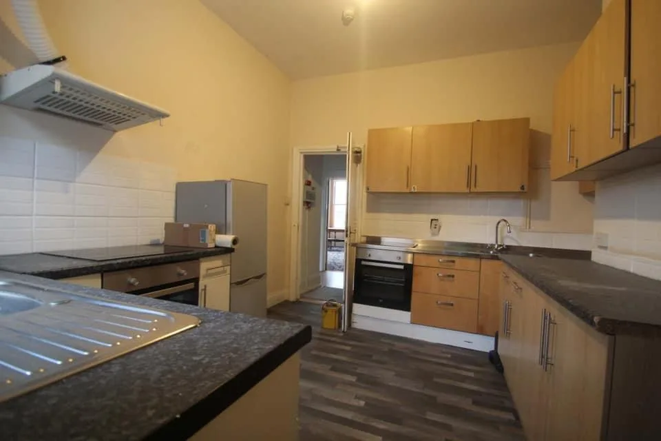 1 bedroom house share for rent