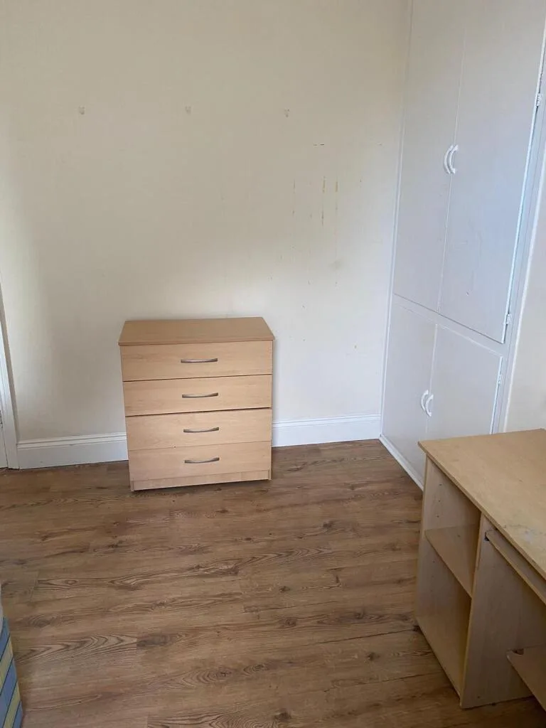 1 bedroom house share for rent