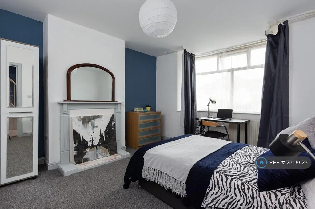 1 bedroom house share for rent
