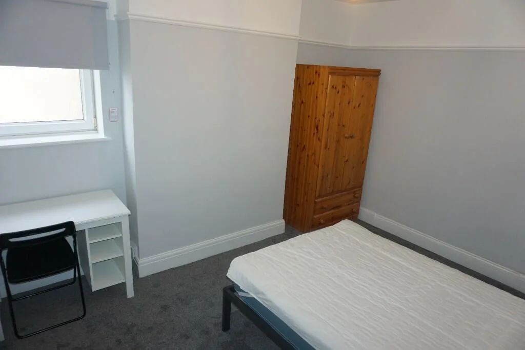 5 bedroom house for rent