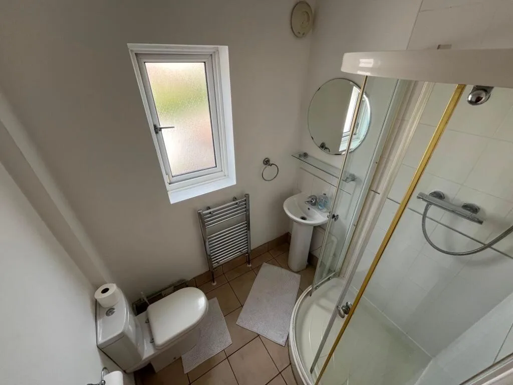 1 bedroom house for rent