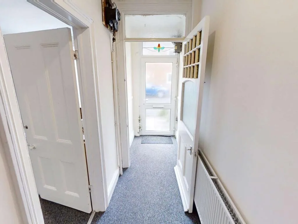 5 bedroom terraced house for rent