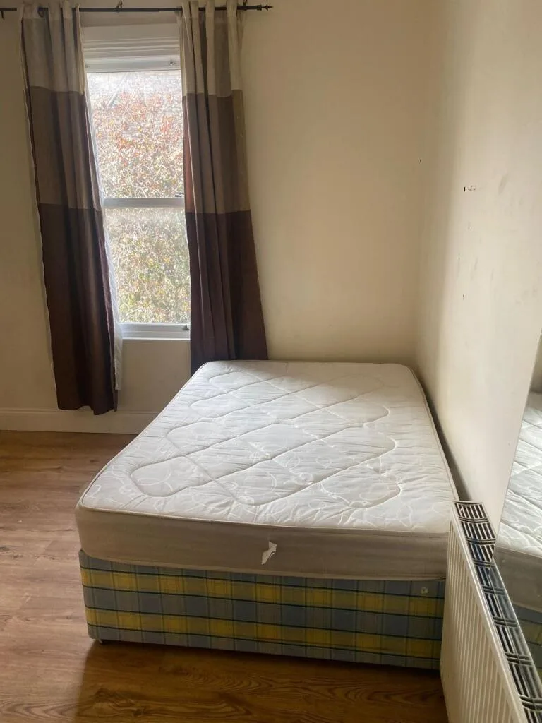 1 bedroom house share for rent