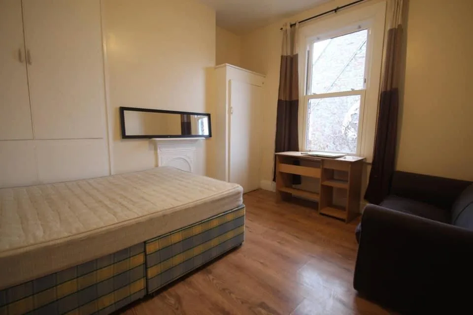 1 bedroom house share for rent