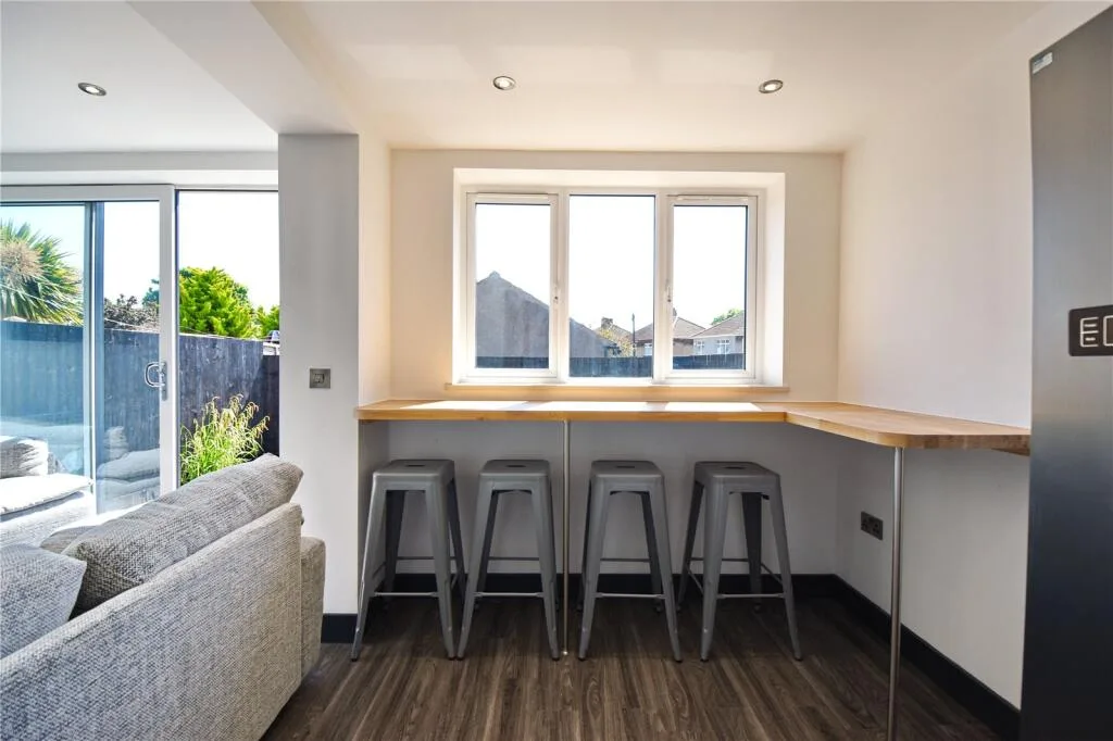 1 bedroom semi-detached house for rent