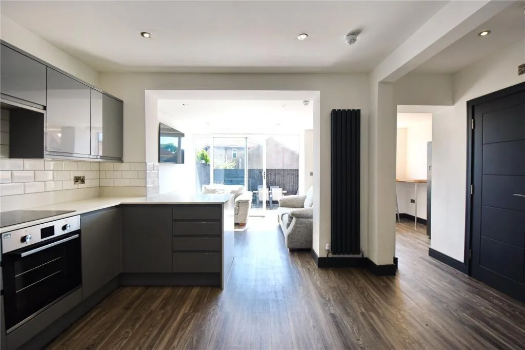 1 bedroom semi-detached house for rent