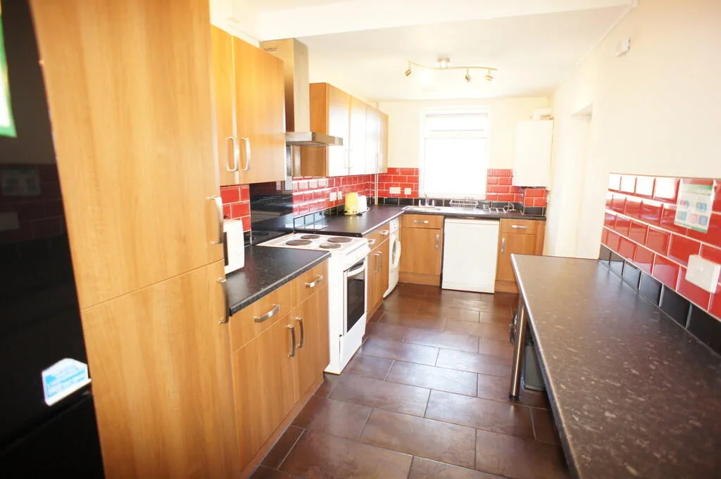 4 bedroom terraced house for rent
