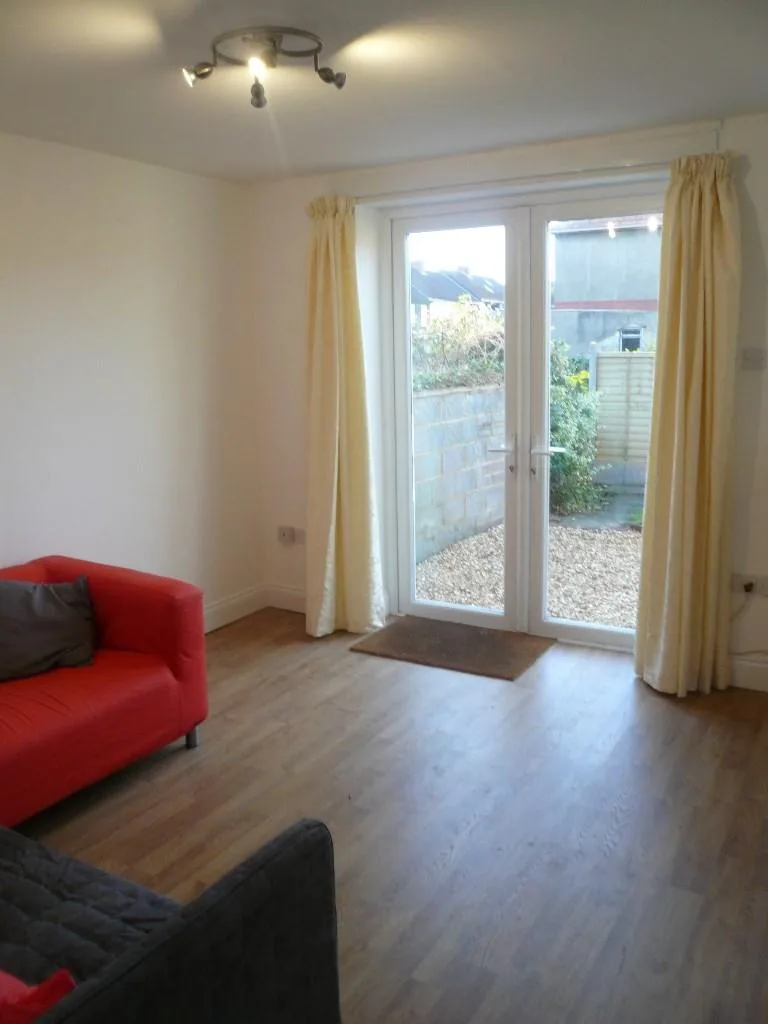 5 bedroom terraced house for rent