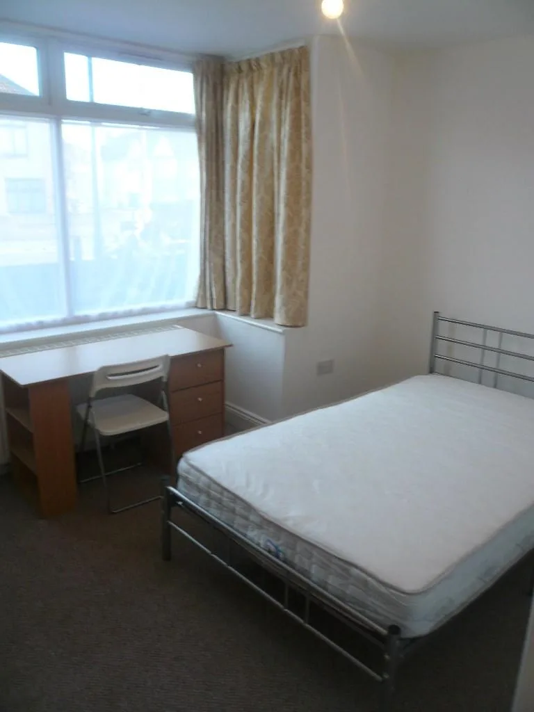 5 bedroom terraced house for rent