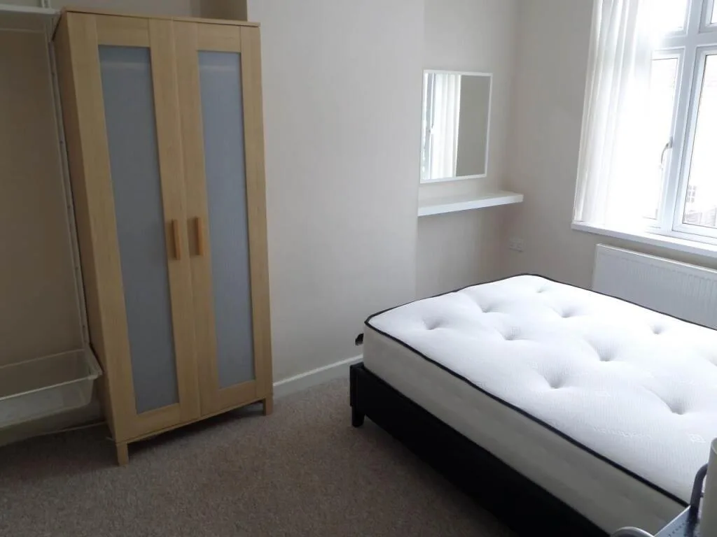 4 bedroom terraced house for rent