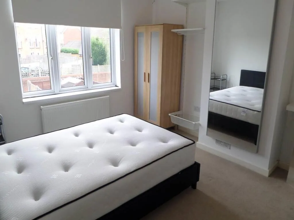 4 bedroom terraced house for rent