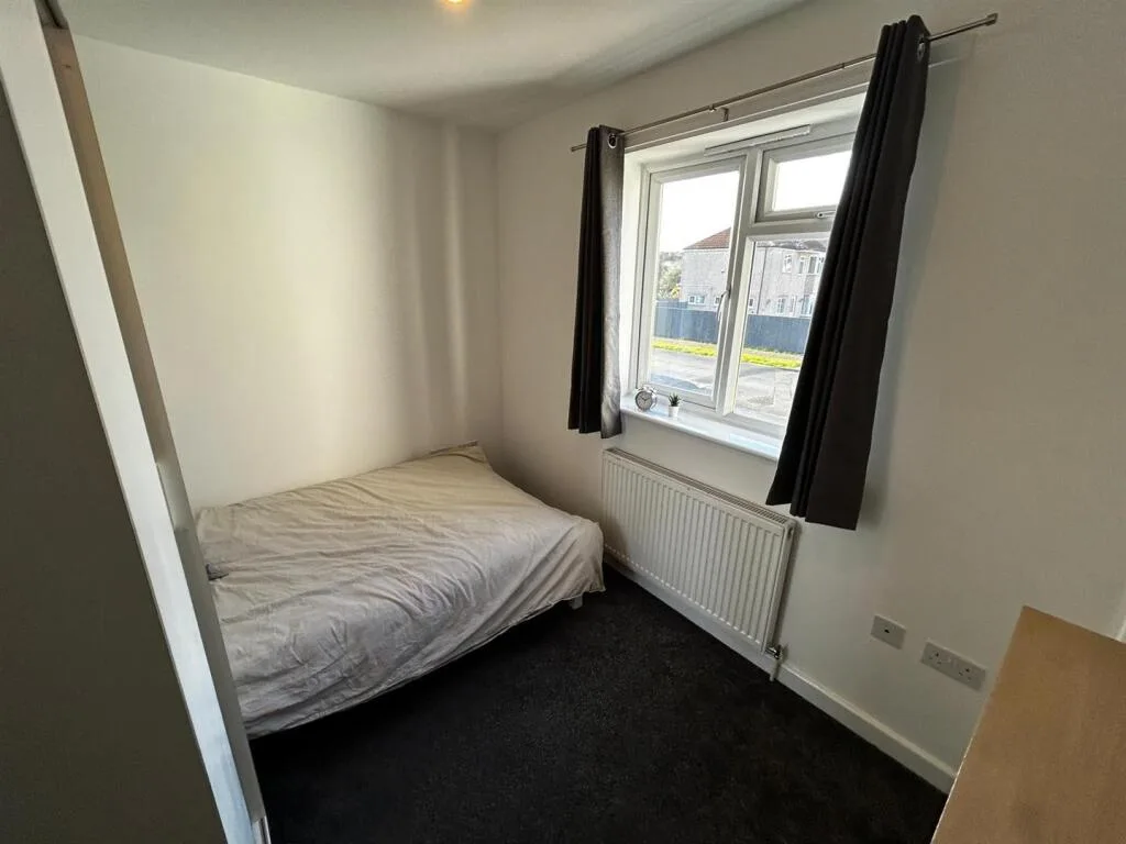 1 bedroom house share for rent