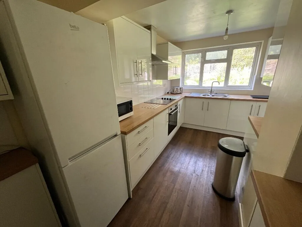 1 bedroom house share for rent