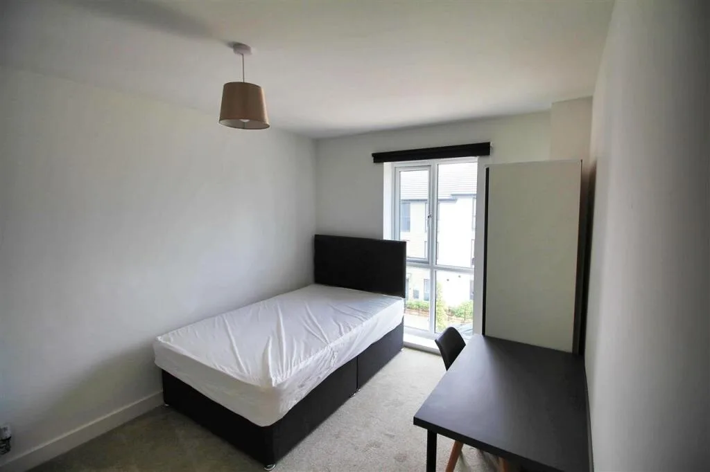 1 bedroom house share for rent