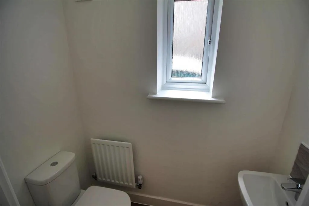 1 bedroom house share for rent