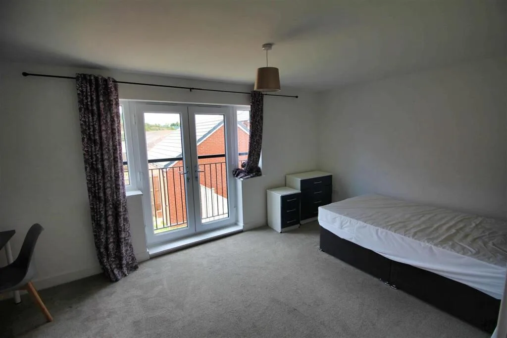 1 bedroom house share for rent