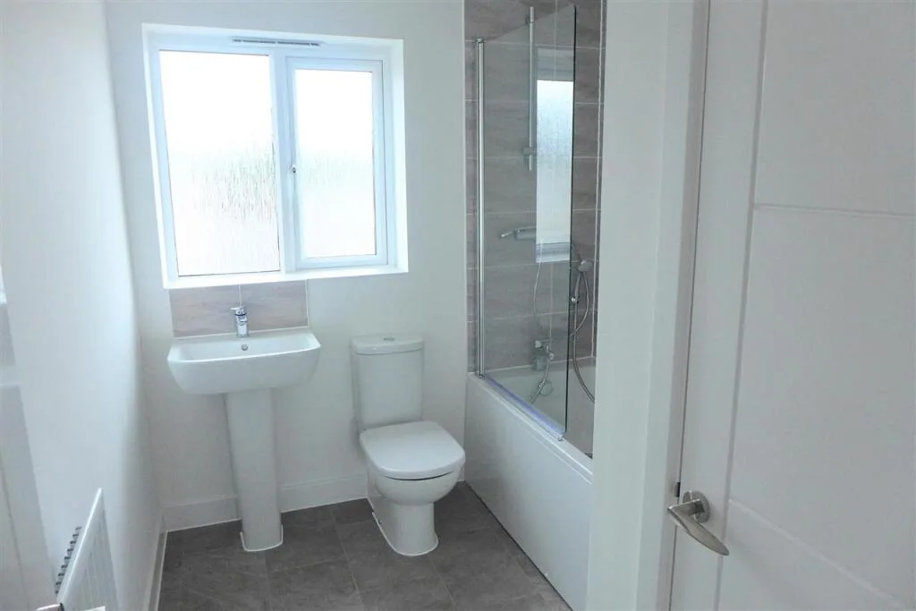 1 bedroom detached house for rent