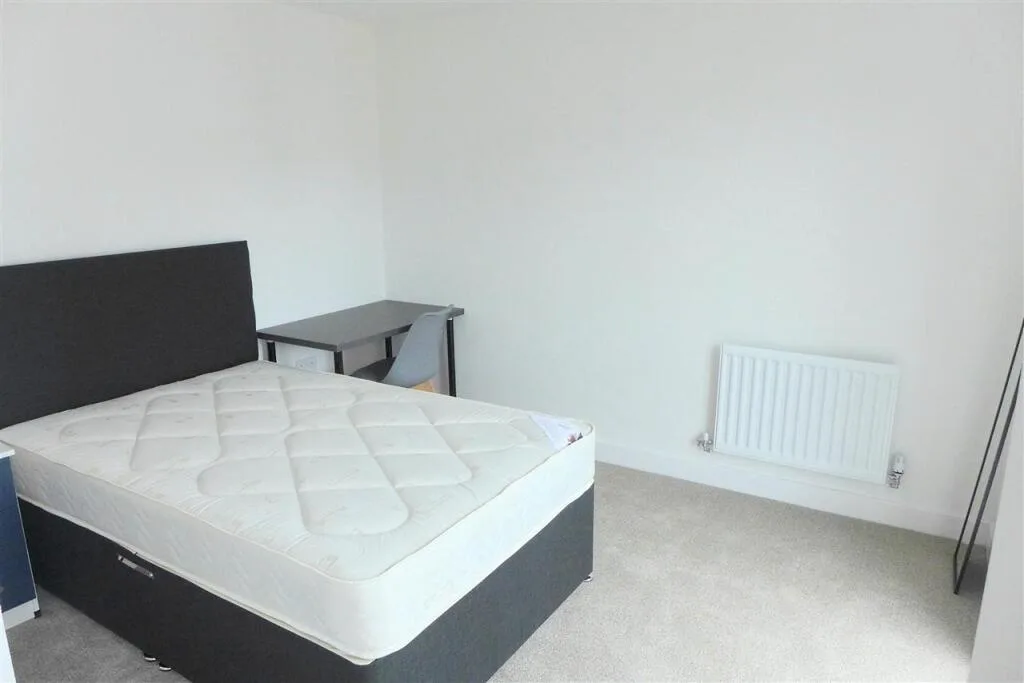 1 bedroom detached house for rent