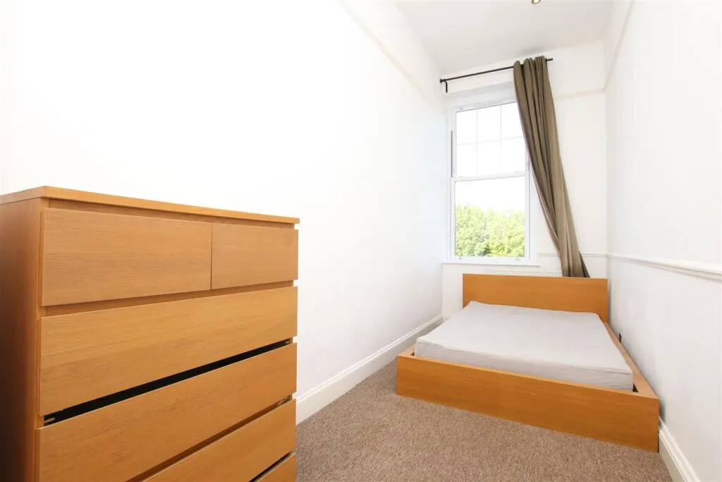 4 bedroom flat for rent