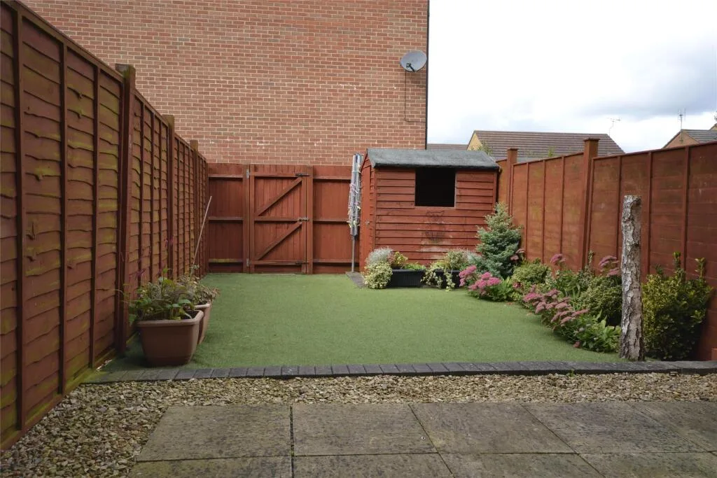 4 bedroom terraced house for rent