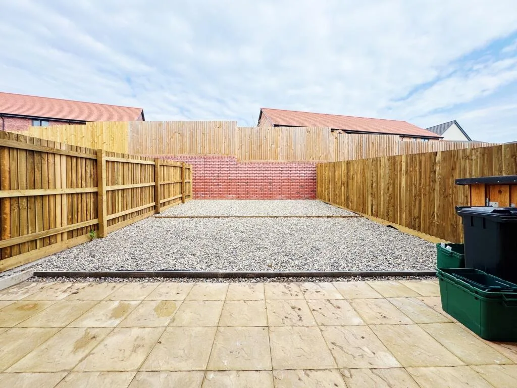 1 bedroom house share for rent
