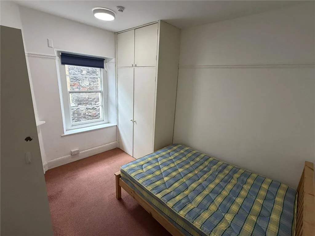 1 bedroom house share for rent