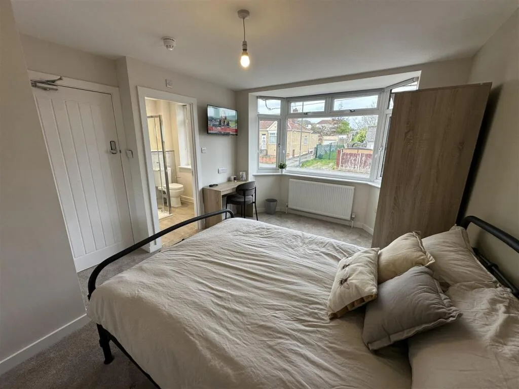 1 bedroom house share for rent