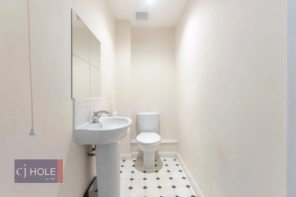 4 bedroom terraced house for rent