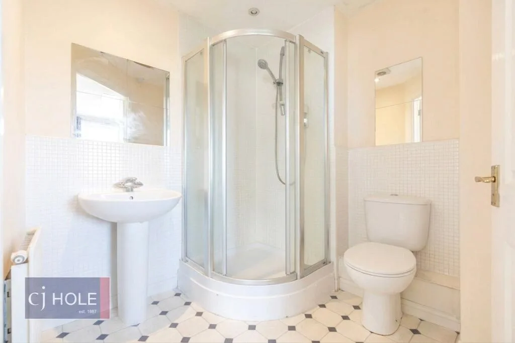 4 bedroom terraced house for rent