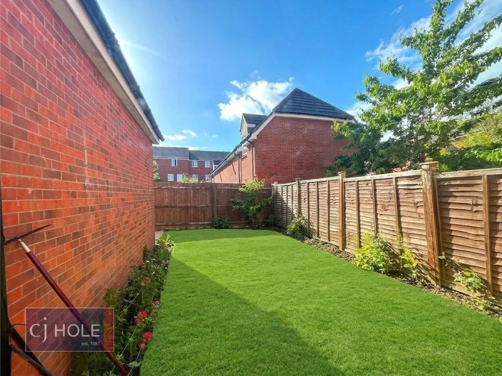 4 bedroom terraced house for rent