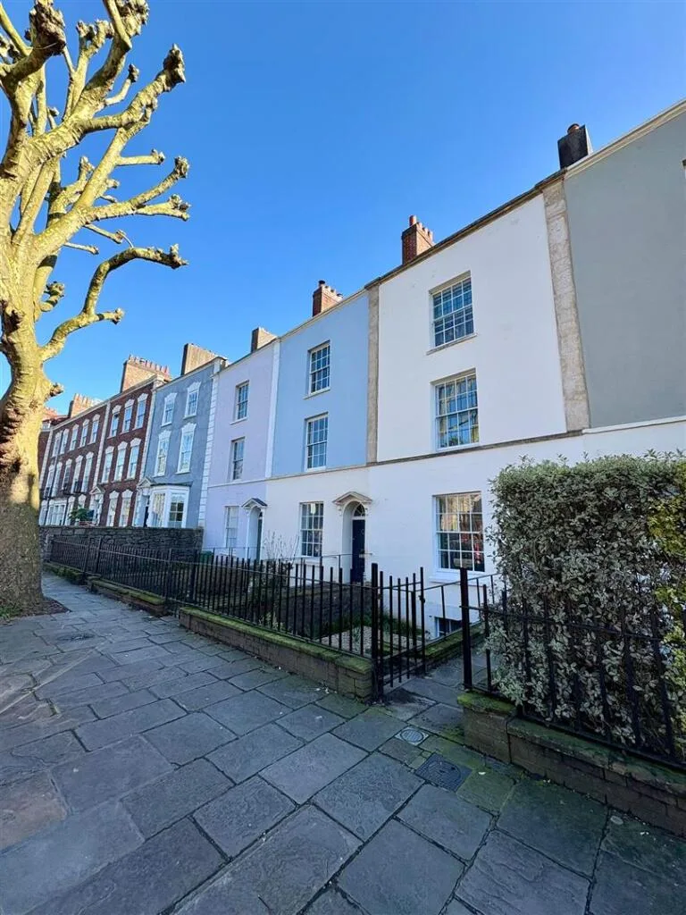 1 bedroom house share for rent