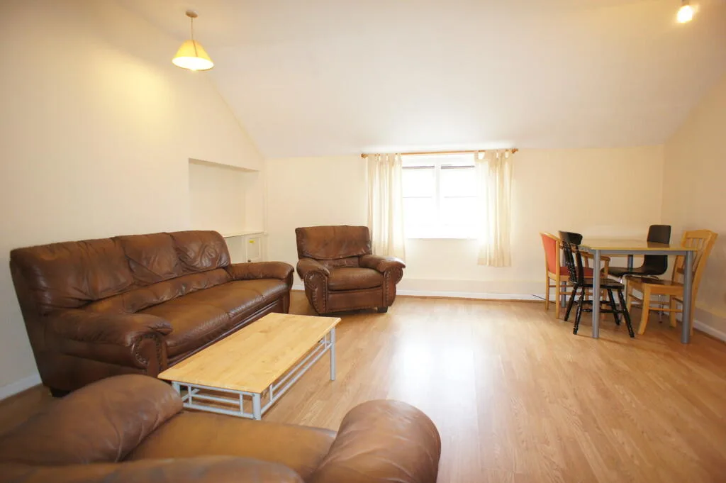 4 bedroom apartment for rent