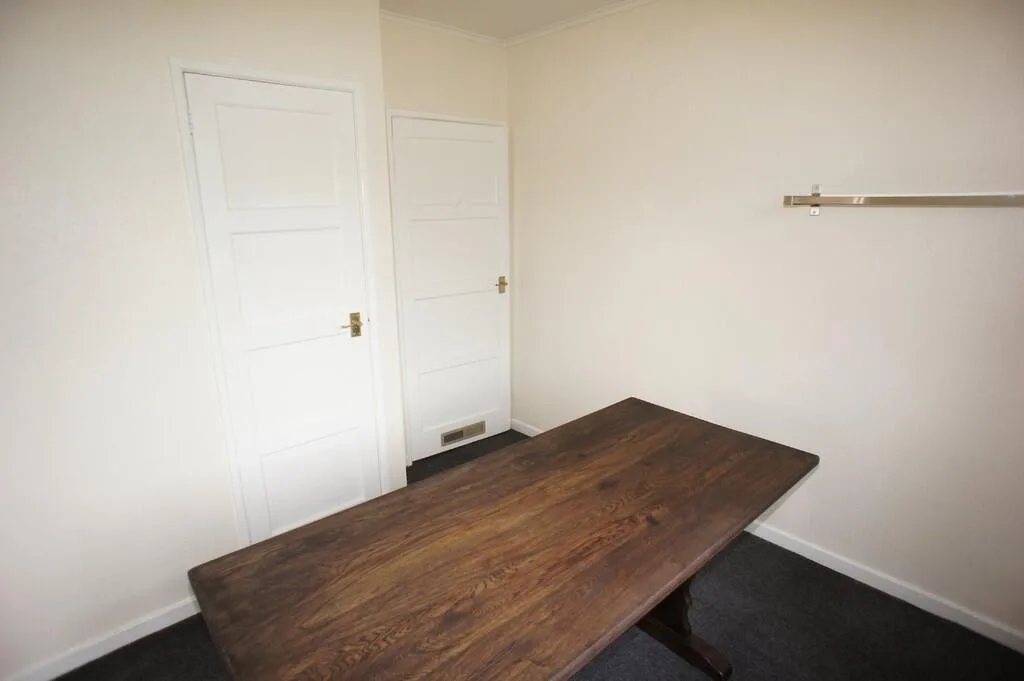 4 bedroom semi-detached house for rent