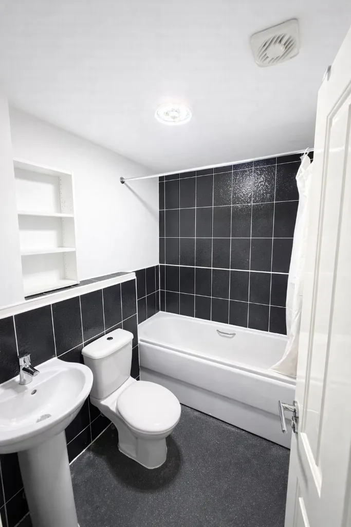 4 bedroom semi-detached house for rent
