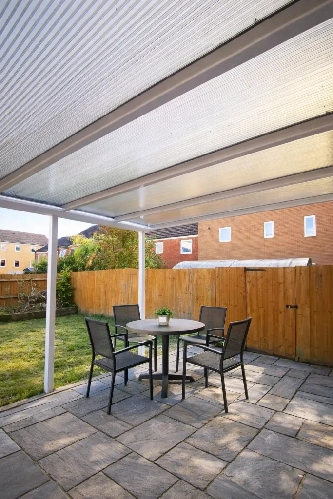 4 bedroom semi-detached house for rent