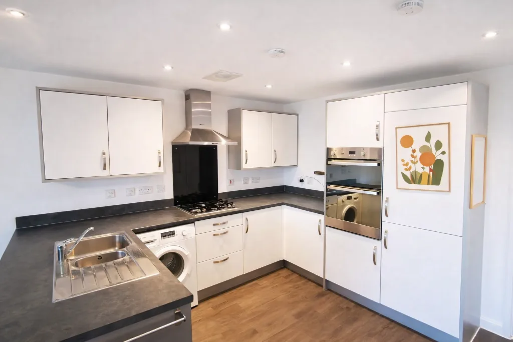 4 bedroom semi-detached house for rent