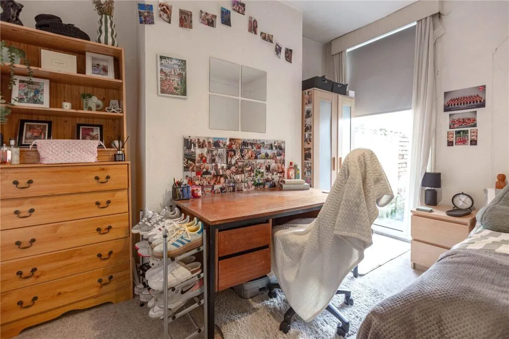 5 bedroom terraced house for rent