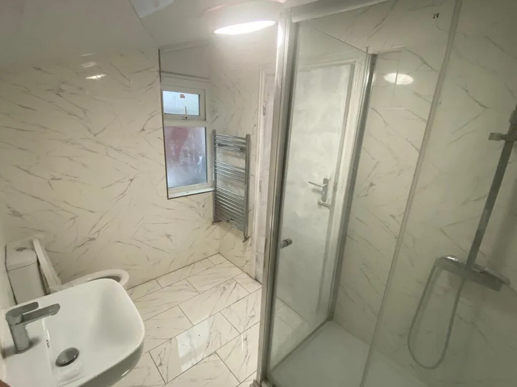 1 bedroom house share for rent