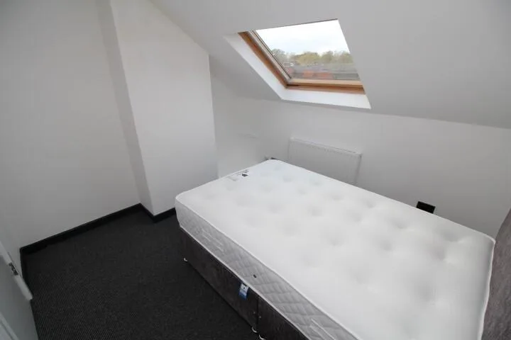 4 bedroom flat share for rent
