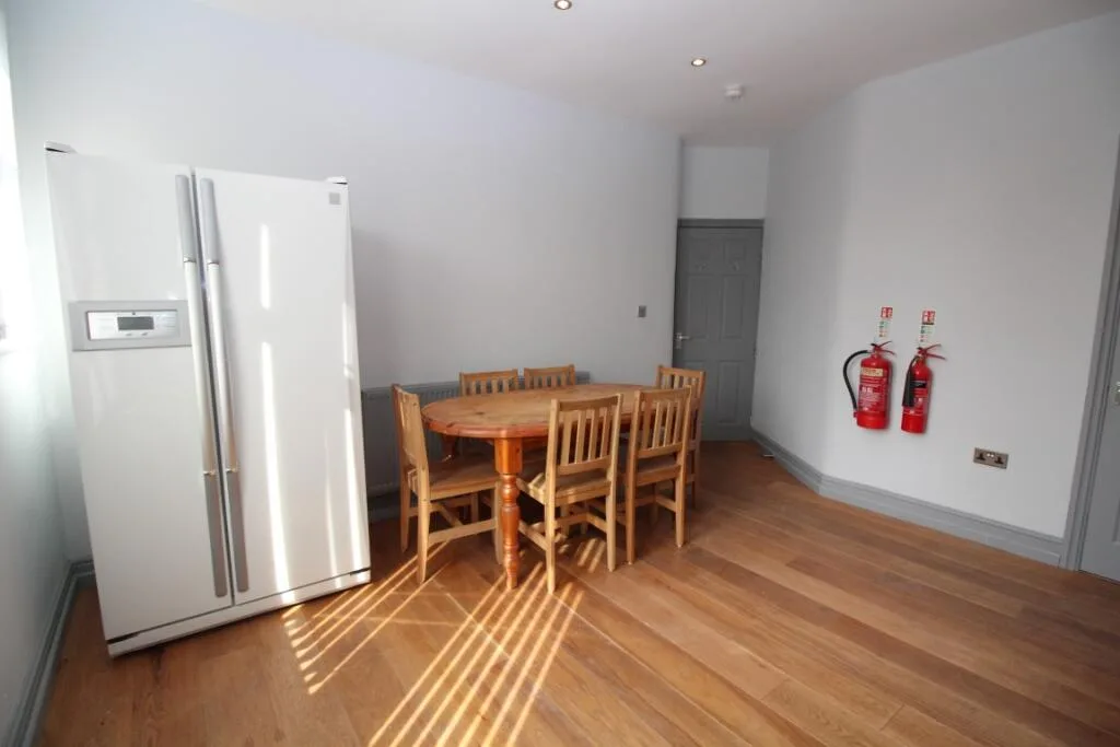7 bedroom house share for rent