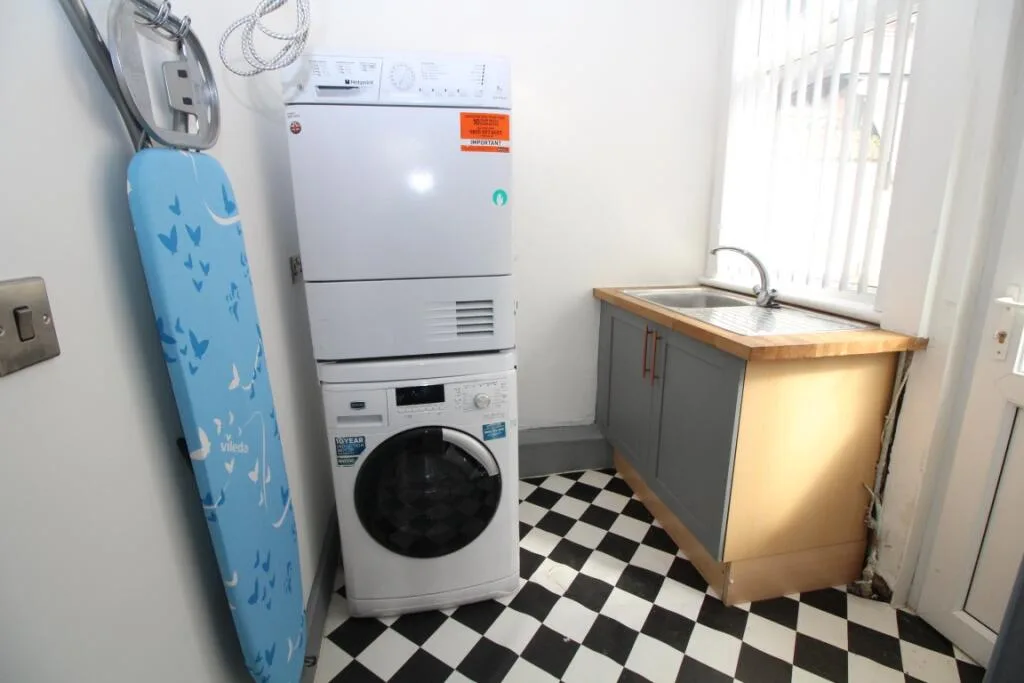 7 bedroom house share for rent
