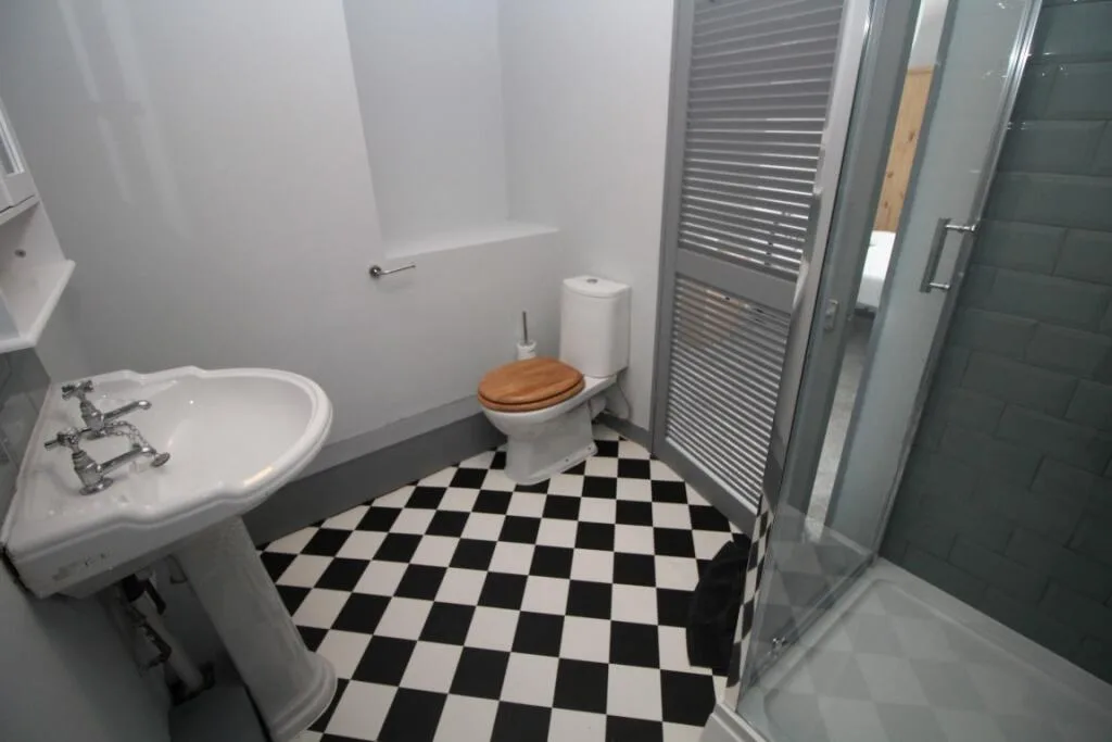 7 bedroom house share for rent