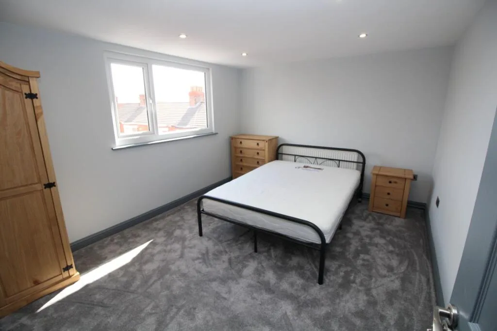 7 bedroom house share for rent