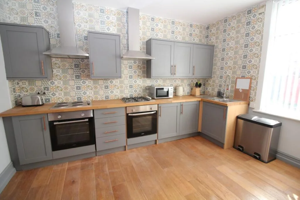 7 bedroom house share for rent
